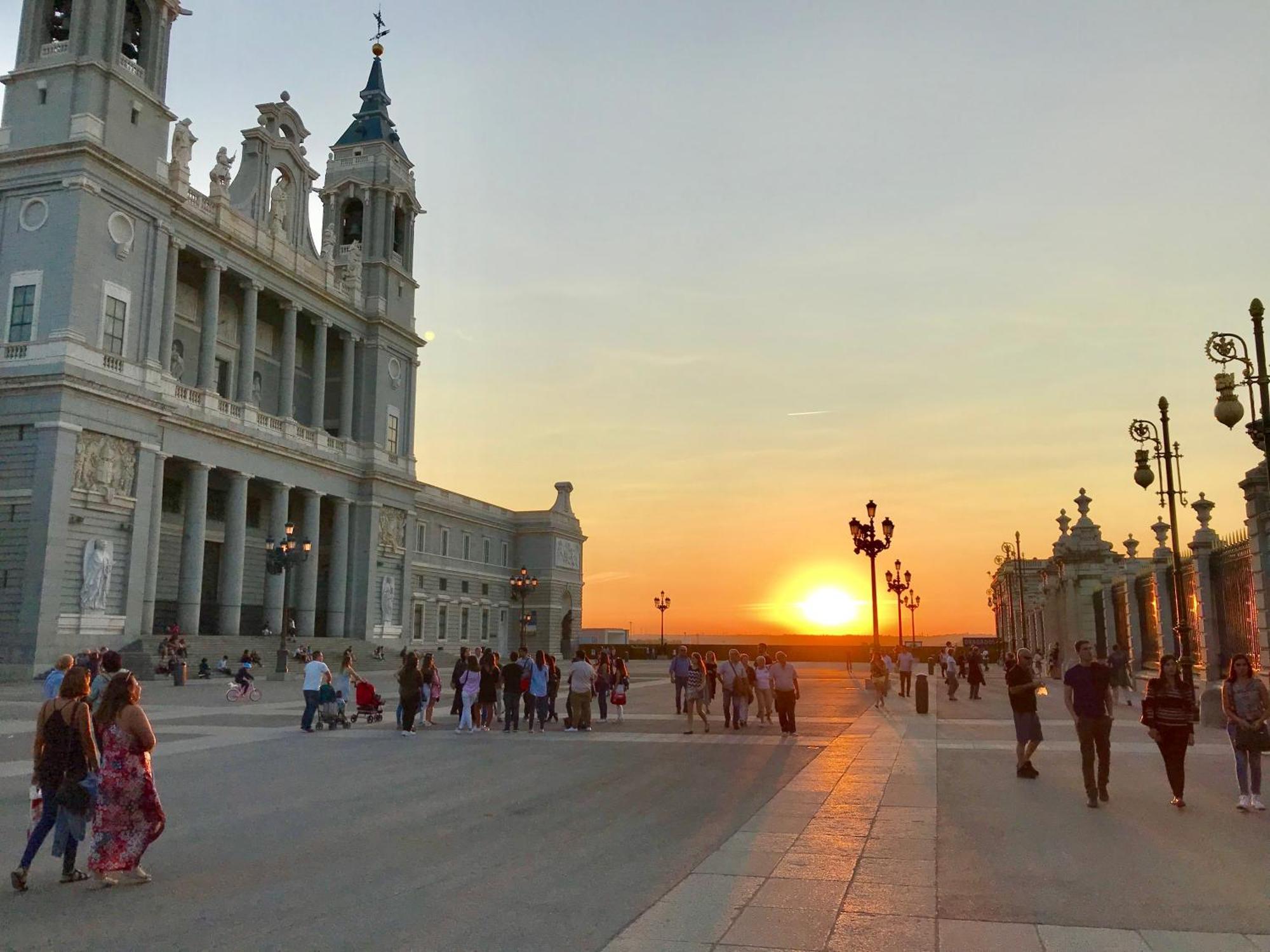 Latina Palace Madryt Zewnętrze zdjęcie