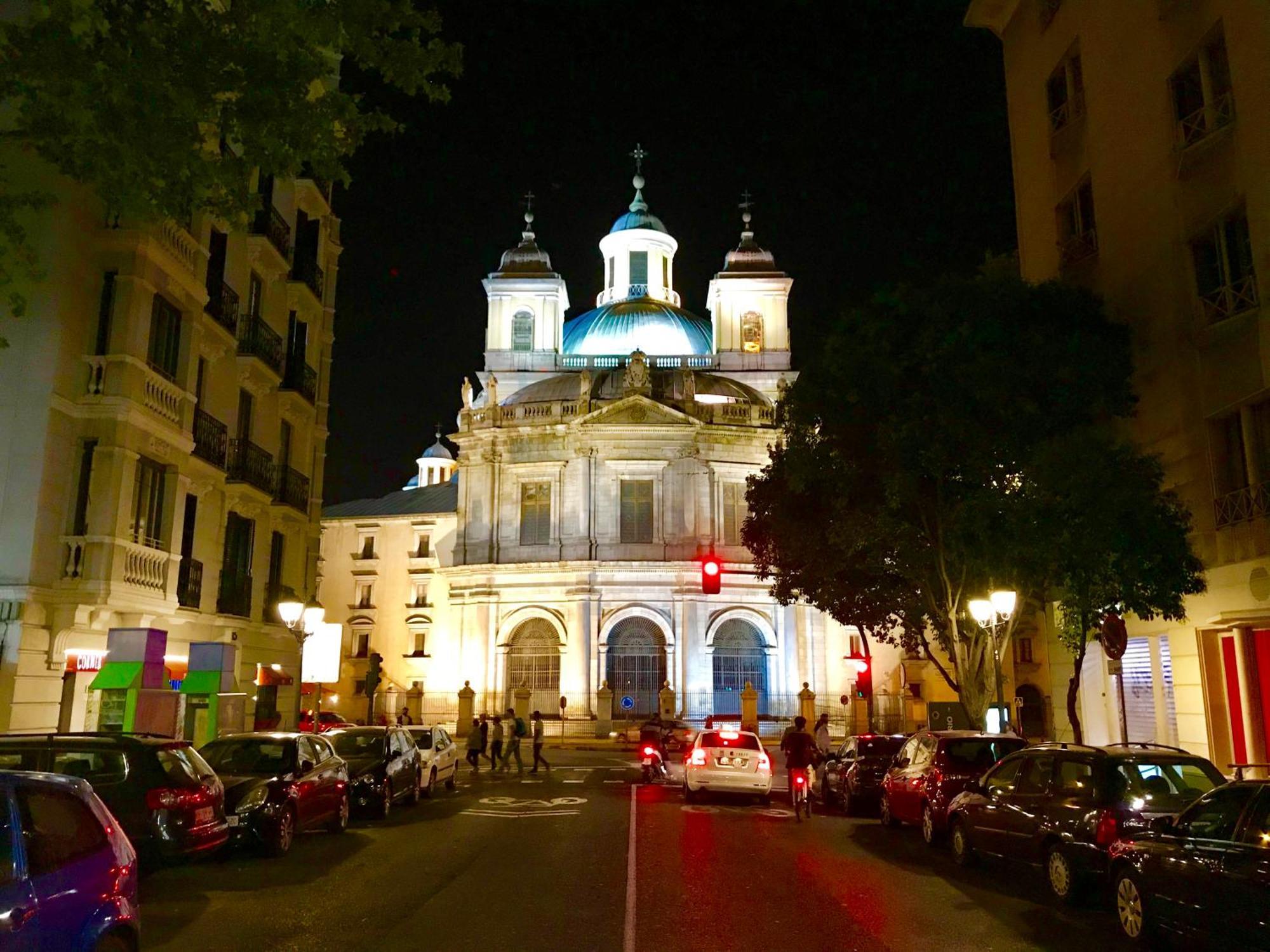 Latina Palace Madryt Zewnętrze zdjęcie