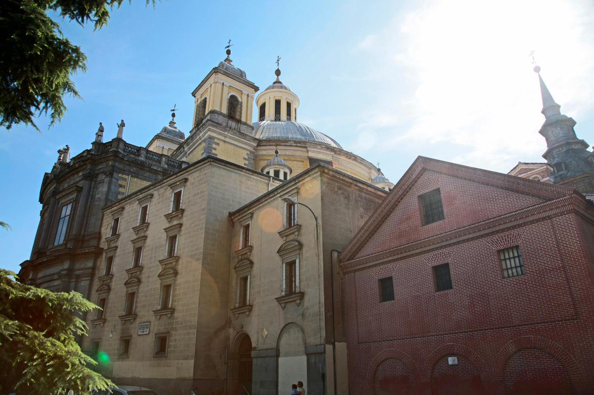 Latina Palace Madryt Zewnętrze zdjęcie